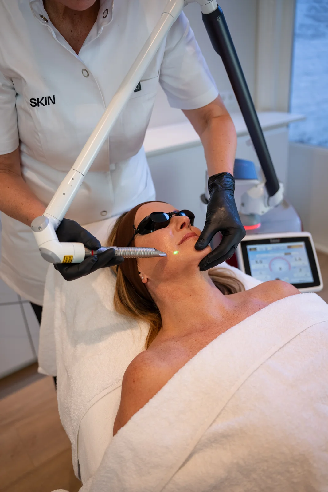 SKIN Oud-Zuid Fotona laser behandeling